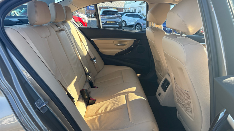 BMW 3 Series 320d Luxury 4dr Step Auto Diesel Saloon